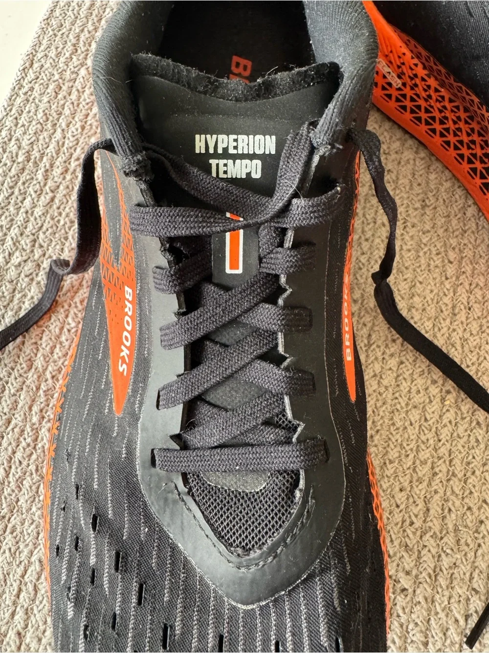 Brooks Hyperion Tempo Black Orange Athletic Running Shoes Size 11